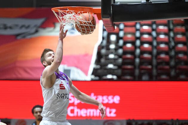 Mathis Moenninghoff BG Goettingen , Niners Chemnitz vs BG Goettingen, easycredit Basketball Bundesliga, 12 01 2022 Niners Chemnitz vs BG Goettingen, easycredit Basketball Bundesliga, 12 01 2022 Chemnitz Copyright: xBertxHarzer xEibner-xPressefotox