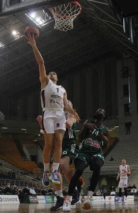 Greece Basketball Euroleague Panathinaikos - CSKA 6739835 12.01.2022 CSKA s Gabriel Lundberg, left, tries to score during the Euroleague basketball match between Panathinaikos Athens and CSKA Moscow, in Athens, Greece. Mikhail Serbin Sputnik Athens Greece  Copyright: xMikhailxSerbinx