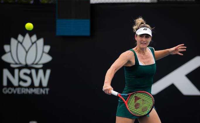 Mandatory Credit: Photo by Rob Prange Shutterstock (12751288bt) Gabriela Dabrowski of Canada playing doubles at the 2022 Sydney Tennis Classic WTA, Tennis Damen 500 tennis tournament Sydney Tennis Classic, Day 4, Tennis, Olympic Park, Sydney, Australia - 13 Jan 2022 Sydney Tennis Classic, Day 4, Tennis, Olympic Park, Sydney, Australia - 13 Jan 2022 Copyright: xRobxPrange Shutterstockx 12751288bt