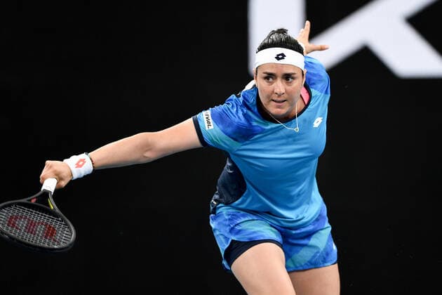 SYDNEY, AUSTRALIA - JANUARY 13: Ons Jabeur of Tunisia plays a backhand during the Sydney Classic Tennis match between Ons Jabeur of Tunisia and Anett Kontaveit of Estonia at Ken Rosewall Arena on January 13, 2022 in Sydney, Australia. (Photo by Steven Markham Icon Sportswire) TENNIS: JAN 13 Sydney Classic Icon2201130022