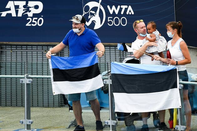 SYDNEY, AUSTRALIA - JANUARY 13: Estonian fans during the Sydney Classic Tennis match between Ons Jabeur of Tunisia and Anett Kontaveit of Estonia at Ken Rosewall Arena on January 13, 2022 in Sydney, Australia. (Photo by Steven Markham Icon Sportswire) TENNIS: JAN 13 Sydney Classic Icon2201130052