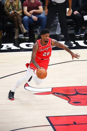 Basketball, NBA, Chicago Bulls - Brooklyn Nets CHICAGO, IL - JANUARY 12: Chicago Bulls Forward Alfonzo McKinnie (28) dribbles the ball in action during a NBA, Basketball Herren, USA game between the Brooklyn Nets and the Chicago Bulls on January 12, 2022 at the United Center in Chicago, IL. (Photo by Melissa Tamez Icon Sportswire) NBA: JAN 12 Nets at Bulls Icon22011208