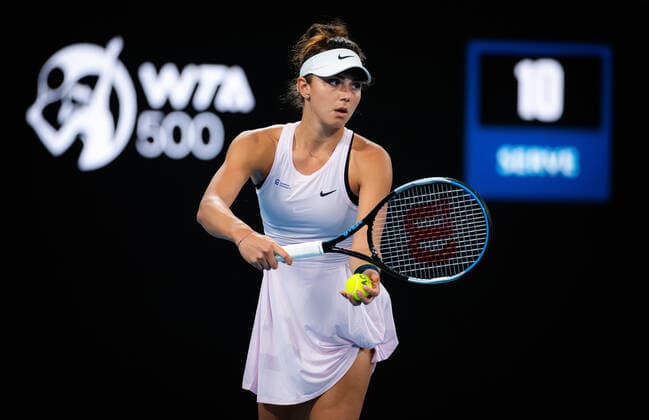 January 12, 2022, SYDNAY, AUSTRALIA: Jaqueline Cristian of Romania in action during the second round of the 2022 Sydney Tennis Classic WTA, Tennis Damen 500 tennis tournament against Barbora Krejcikova of the Czech Republic SYDNAY AUSTRALIA - ZUMAa181 20220112_zaa_a181_132 Copyright: xRobxPrangex