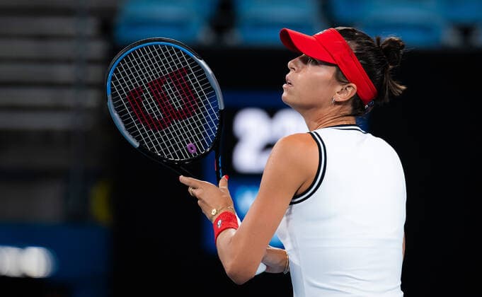 January 12, 2022, SYDNAY, AUSTRALIA: Ajla Tomljanovic of Australia in action during the second round of the 2022 Sydney Tennis Classic WTA, Tennis Damen 500 tennis tournament against Paula Badosa of Spain SYDNAY AUSTRALIA - ZUMAa181 20220112_zaa_a181_151 Copyright: xRobxPrangex