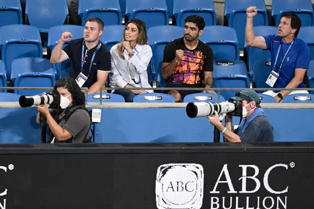 13th January 2022: Ken Rosewall Arena, Sydney Olympic Park, Sydney, Australia; Sydney Tennis Classic, Day 5: team Evans support their man as Daniel Evans of Great Britain wins a vital point  ActionPlus12355932 NigelxOwen