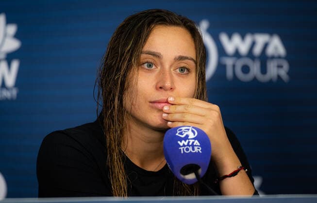 Sport Bilder des Tages January 13, 2022, SYDNAY, AUSTRALIA: Paula Badosa of Spain talks to the media after the the quarter-final of the 2022 Sydney Tennis Classic WTA, Tennis Damen 500 tennis tournament SYDNAY AUSTRALIA - ZUMAa181 20220113_zaa_a181_201 Copyright: xRobxPrangex