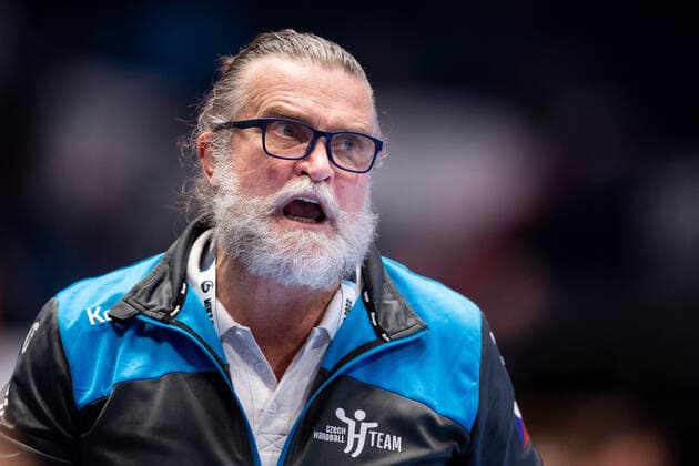 220113 Rastislav Trtik, head coach of Czech Republic during the 2022 EHF European Handball Championship match between Spain and Czech Republic on January 13, 2022 in Bratislava Photo Petter Arvidson BILDBYRAN kod PA PA0364 bbeng ehf euro 2022 em 2022 european men handball s handball championship 2022 handball handball handball in 2022 handball handball in 2022 spain czech republic spain Czech Republic,  Copyright: PETTERxARVIDSON BB220113PA037