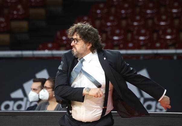 In Rage Bayerns Head Coach Andrea TRINCHIERI Basketball, FC Bayern Monaco, on 13 01 2022, Basketball Euroleague, FC Bayern Basketball AS Monaco Basket, 2021 2022 season, in Munich, A U D I D O M E, Germany Source Copyright Credit Oryk HAIST xx