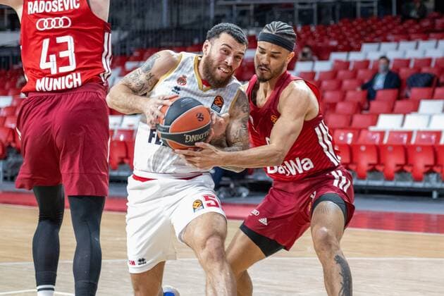 Mike James 55 AS Monaco Basket , Nick Weiler Babb 0 FC Bayern , FC Bayern Basketball vs AS Monaco Basket, Euroleague, 13 01 2022 Muenchen Bayern Germany Copyright: xkolbert-press UlrichxGamelx