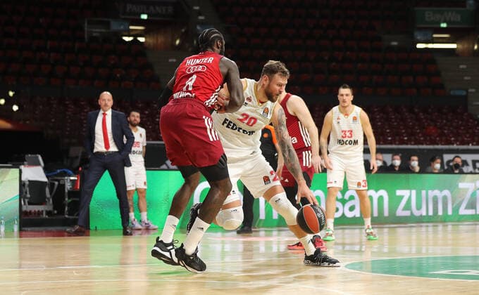 Othello Hunter Bayern Basketball, 8 blocks Donatas Motiejunas AS Monaco, 20 GER, FC Bayern Basketball vs AS Monaco, Basketball, EuroLeague, 2021 2022 season, 13 01 2022, GER, FC Bayern Basketball vs AS Monaco, Basketball, EuroLeague, 2021 2022 season, 13 01 2022 Muenchen Copyright: xEIBNER MarcelxEngelbrechtx EP_EER