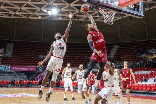 Yakuba Ouattara 24 AS Monaco Basket , Thomas Deshaun 1 FC Bayern , FC Bayern Basketball vs AS Monaco Basket, Euroleague, 13 01 2022 Muenchen Bayern Germany Copyright: xkolbert-press UlrichxGamelx