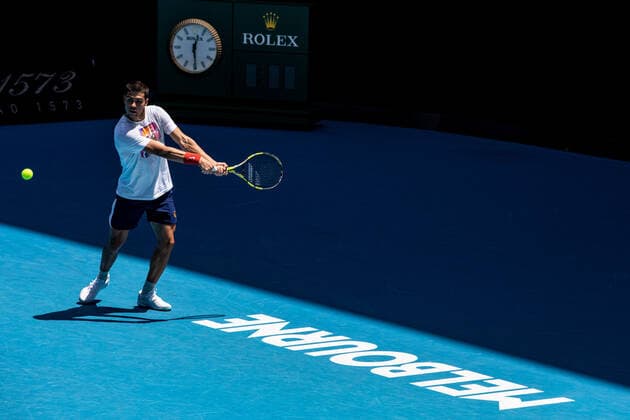 TENNIS AUSTRALIAN OPEN PRACTICE SESSIONS, Carlos Alcaraz of Spain in action during a practice session ahead of the Australian Open at Melbourne Park in Melbourne, Friday, January 14, 2022. ( NO ARCHIVING, EDITORIAL USE ONLY, NO USE IN BOOKS WITHOUT CONSENT MELBOURNE VIC AUSTRALIA  Copyright: xDIEGOxFEDELEx 20220114001613261239