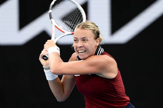 SYDNEY, AUSTRALIA - JANUARY 14: Anett Kontaveit of Estonia plays a backhand during the Sydney Classic Tennis match between Barbora Krejcikova of the Czech Republic and Anett Kontaveit of Estonia at Ken Rosewall Arena on January 14, 2022 in Sydney, Australia. (Photo by Steven Markham Icon Sportswire) TENNIS: JAN 14 Sydney Classic Icon2201140006