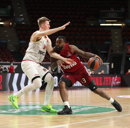 K C Rivers Bayern Basketball, 3 fouls Brock Motum AS Monaco, 12 GER, FC Bayern Basketball vs AS Monaco, Basketball, EuroLeague, 2021 2022 season, 13 01 2022, GER, FC Bayern Basketball vs AS Monaco, Basketball, EuroLeague, 2021 2022 season, 13 01 2022 Munich. Copyright: xEIBNER MarcelxEngelbrechtx EP_EER