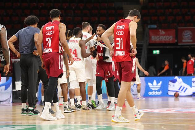 Augustine Rubit Bayern Basketball, 21 and Zan Mark Sisko Bayern Basketball, 31 are disappointed GER, FC Bayern Basketball vs AS Monaco, Basketball, EuroLeague, 2021 2022 season, 13 01 2022, GER, FC Bayern Basketball vs AS Monaco, Basketball, EuroLeague, 2021 2022 season, 13 01 2022 Munich. Copyright: xEIBNER MarcelxEngelbrechtx EP_EER