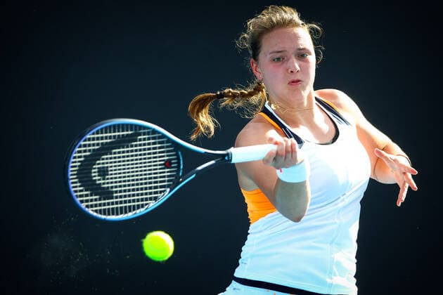 German Jule Niemeier WTA, Tennis Damen 130) pictured in action during a tennis against Dutch Hartono (WTA 191), in the final round of the women s qualifications at of the Australian Open tennis Grand Slam, Friday 14 January 2022 in Melbourne Park, Melbourne, Australia. The 2022 edition of the Australian Grand Slam takes place in the ongoing pandemic. PATRICKxHAMILTON  x3173035x