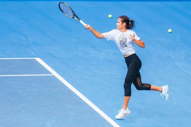 January 14, 2022: EMMA RADUCANU of Great Britain during a practice session ahead of the 2022 Australian Open at Melbourne Park on January 14, 2022 in Melbourne, Australia. - ZUMAp121 20220114_zsp_p121_009 Copyright: xChrisxPutnamx
