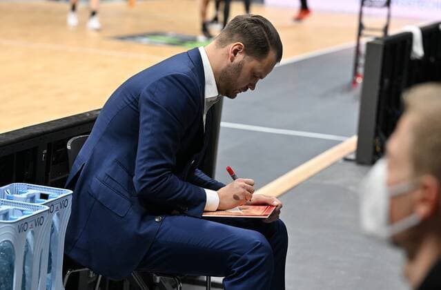 14 01 2022 Basketball Season 2021 2022 2 Bundesliga Pro A 19 Matchday Nürnberg Falcons Basketball Club NBC RASTA Vechta Vytautas Buzas Coach Headcoach Nürnberg Falcons BC NBC