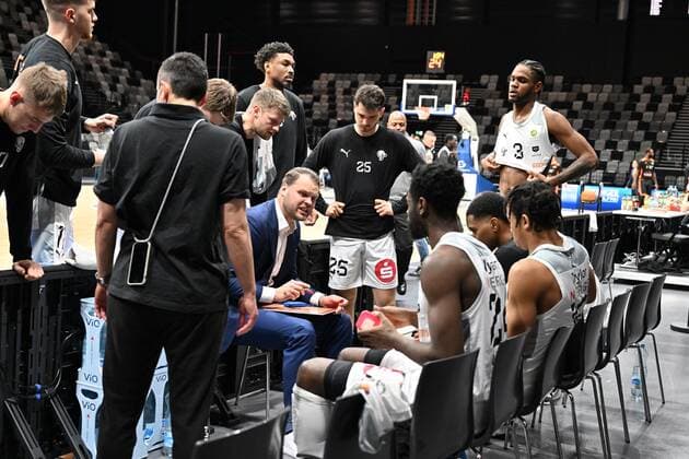 14 01 2022 Basketball Season 2021 2022 2 Bundesliga Pro A 19 Matchday Nürnberg Falcons Basketball Club NBC RASTA Vechta Vytautas Buzas Coach Headcoach Nürnberg Falcons BC NBC and team Team