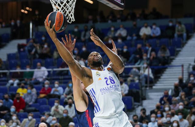14th January 2021 Wizink Center Madrid, Spain Turkish Airlines Euroleague Basketball , Real Madrid versus Bitci Baskonia Guerschon Yabusele Real Madrid scoring a basket Madrid Madrid Spain Basketball Copyright: xAlbaxPachecox xAgenciaxLOFx