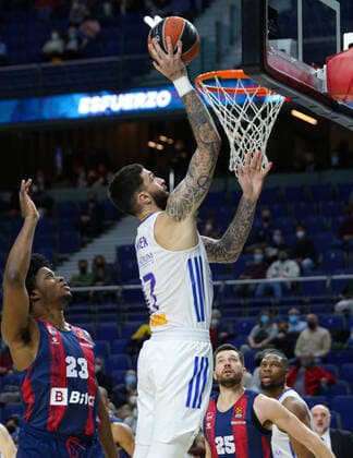 14th January 2021; Wizink Center; Madrid, Spain; Turkish Airlines Euroleague Basketball , Real Madrid versus Bitci Baskonia; Vincent Poirier (Real Madrid) lays up off the glass  ActionPlus12356148 AgenciaLOF