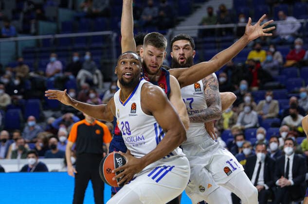 14th January 2021; Wizink Center; Madrid, Spain; Turkish Airlines Euroleague Basketball , Real Madrid versus Bitci Baskonia; Guerschon Yabusele (Real Madrid) under the basket as he positions for a shot  ActionPlus12356151 AgenciaLOF