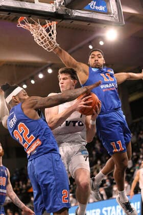 Sergio Kerusch MBC Towers against Chris Coffey and right Kostja Mushidi MBC Basketball Men Bundesliga on Fri 14 01 2022 Hamburg Towers Syntainics MBC 84 76