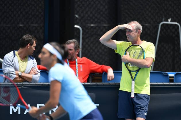 Caroline Garcia (Fra) and her coach Bertrand Perret TENNIS : Australian Open 2022 AntoineCouvercelle Panoramic 