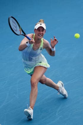 ADELAIDE, AUSTRALIA - JANUARY 15: Alison Riske of United States plays a forehand during the WTA, Tennis Damen finals singles match between Alison Riske of United States and Madison Keys of United States on day seven of the Adelaide International tennis tournament 2 at Memorial Drive on January 15, 2022 in Adelaide, Australia. (Photo by Peter Mundy Speed Media Icon Sportswire) TENNIS: JAN 15 Adelaide International Icon2201150042