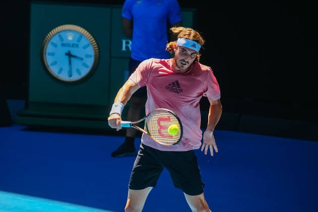 January 15, 2022: Stefanos Tsitsipas practices ahead of the 2022 Australian Open at Melbourne Park on January 15, 2022 in Melbourne, Australia. - ZUMAp121 20220115_zsp_p121_001 Copyright: xChrisxPutnamx