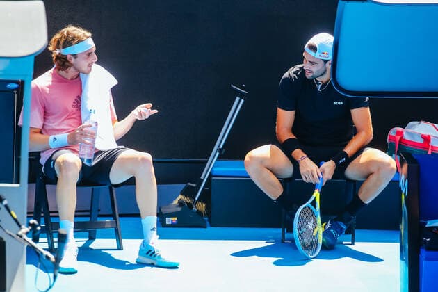January 15, 2022: Stefanos Tsitsipas practices ahead of the 2022 Australian Open at Melbourne Park on January 15, 2022 in Melbourne, Australia. - ZUMAp121 20220115_zsp_p121_011 Copyright: xChrisxPutnamx