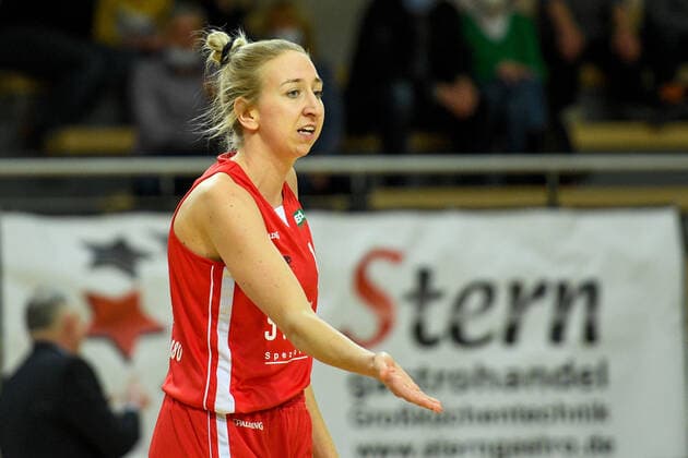 Halle, Germany 15 January 2022 1 BBL women 2021 2022 Gisa Lions SV Halle vs Herne Sofia Pelander Herne gestures on the field SWH arena Sachsen Anhalt Copyright: xFotostandx xxBallaschx