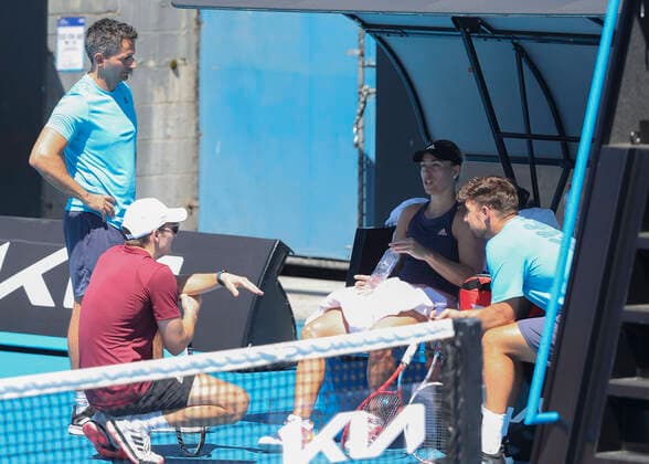 On the left, friend Franco Bianco with Angelique Kerber and team during a training session, training, Copyright: xJuergenxHasenkopfx
