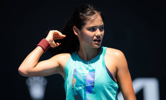 January 16, 2022, MELBOURNE, AUSTRALIA: Emma Raducanu of Great Britain during practice ahead of the 2022 Australian Open Grand Slam tennis tournament MELBOURNE AUSTRALIA - ZUMAa181 20220116_zaa_a181_131 Copyright: xRobxPrangex