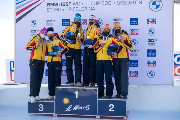 Podium for the World Cup race with Laura Nolte, Deborah Levi Germany, BSC Winterberg , Kim Kalicki, Lisa Buckwitz Germany , Mariama Jamanka, Kira Lipperheide Germany at the German triple victory, CH, IBSF World Cup and European Championship, St Moritz two-man bobsleigh women, 16 01 2022, season 2021 2022 CH, IBSF World Cup and European Championship, St Moritz two-man bobsleigh women, 16 01 2022, season 2021 2022 Copyright: xEibner Memmlerx EP_MMR