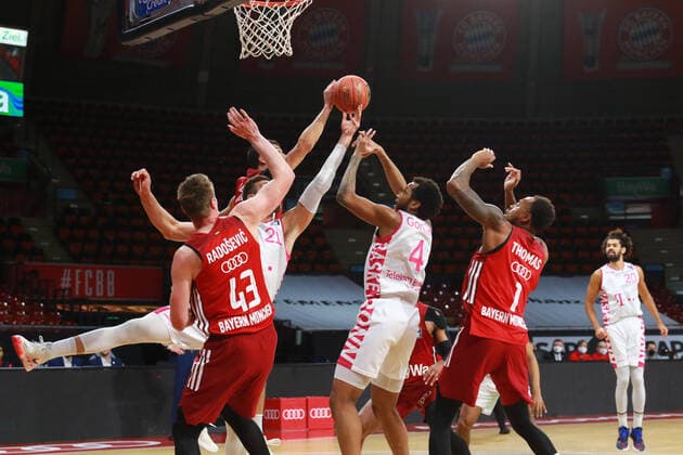 1 Deshaun Thomas43 Leon Radosevic FCBB vs 21 Leon Kratzer, 4 Justin Gorham Bonn Basketball BBL FC Bayern Munich Telekom Baskets Bonn at Audi Dome on 16 01 2022 PHOTO Mladen Lackovic LakoPress