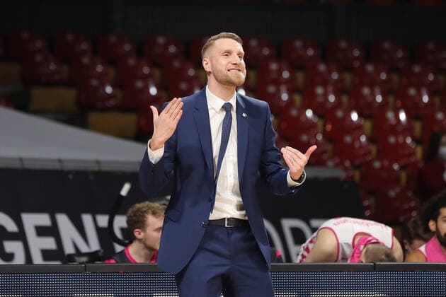 Tuomas Iisalo Telekom Baskets Bonn, head coach gestures GER, FC Bayern Basketball vs Telekom Baskets Bonn, 1 Bundesliga, season 2021 2022, 16 01 2022, GER, FC Bayern Basketball vs Telekom Baskets Bonnl, 1 Bundesliga, season 2021 2022, 16 01 2022, Muenchen Copyright: xEIBNER MarcelxEngelbrechtx EP_EER