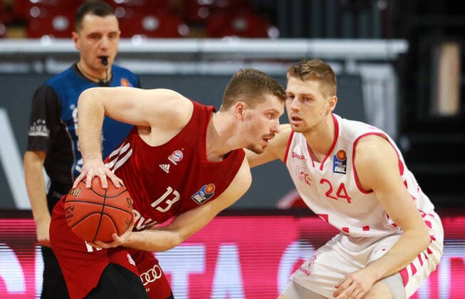 13 Andreas Obst FCBB red against 24 Tim Hasbargen Bonn Basketball BBL FC Bayern Munich Telekom Baskets Bonn at the Audi Dome on 16 01 2022 PHOTO Mladen Lackovic LakoPress