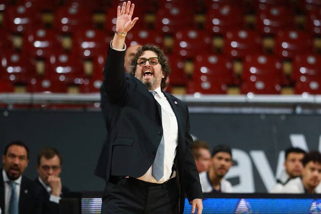 Coach Andrea Trinchieri FCBB gestures Basketball BBL FC Bayern München Telekom Baskets Bonn at the Audi Dome on 16 01 2022 PHOTO Mladen Lackovic LakoPress