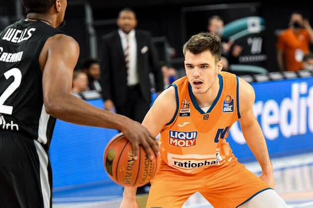 GER, BBL, ratiopharm ulm vs medi Bayreuth 16 01 2022, ratiopharm arena, New Ulm, GER, BBL, ratiopharm ulm vs medi Bayreuth, pictured Fedor Zugic Ulm, 44 nordphotoxGmbHx xHafner nph00200