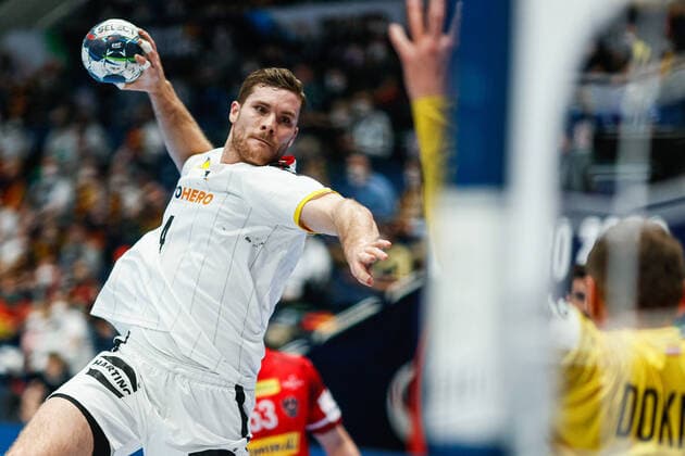 Johannes GOLLA (04) during the handball match Germany vs Austria, Men™s EHF EURO 2022 Hungary, Slovakia, Bratislava, 16.01.2021,  Copyright: xAxelxHeimkenx xkolektiffx