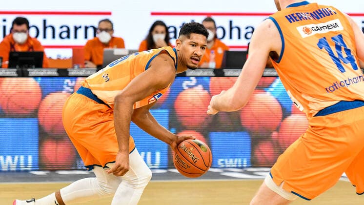 GER, BBL, ratiopharm ulm vs medi Bayreuth 16 01 2022, ratiopharm arena, New Ulm, GER, BBL, ratiopharm ulm vs medi Bayreuth, pictured Karim Jallow Ulm, 35 nordphotoxGmbHx xHafner nph00200