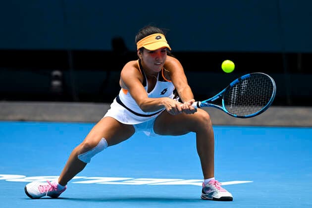 TENNIS AUSTRALIAN OPEN, Camila Osorio of Colombia plays a shot during her first Round Women s singles match against Naomi Osaka of Japan on Day 1 of the Australian Open, at Melbourne Park, in Melbourne, Monday, January 17, 2022. ( NO ARCHIVING, EDITORIAL USE ONLY, NO USE IN BOOKS WITHOUT CONSENT MELBOURNE VIC AUSTRALIA  Copyright: xDAVExHUNTx 20220117001614108378