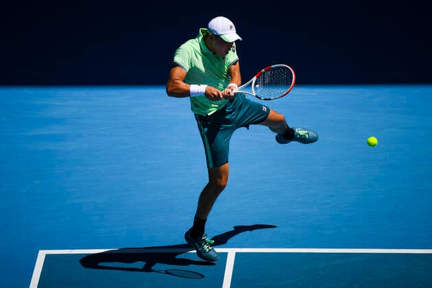 TENNIS AUSTRALIAN OPEN, Brandon Nakashima of the United States plays a shot during his first Round Men s singles match against Matteo Berrettini of Italy on Day 1 of the Australian Open, at Melbourne Park, in Melbourne, Monday, January 17, 2022. ( NO ARCHIVING, EDITORIAL USE ONLY, NO USE IN BOOKS WITHOUT CONSENT MELBOURNE VIC AUSTRALIA  Copyright: xDEANxLEWINSx 20220117001614126410