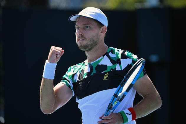 TENNIS AUSTRALIAN OPEN, James Duckworth of Australia reacts during their mens singles match against Adrian Mannarino of France on Day 1 of the Australian Open tennis tournament, at Melbourne Park, in Melbourne, Monday, January 17, 2022. ( NO ARCHIVING, EDITORIAL USE ONLY, NO USE IN BOOKS WITHOUT CONSENT MELBOURNE VIC AUSTRALIA  Copyright: xJAMESxROSSx 0147951450st