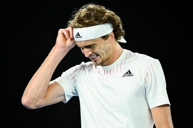 TENNIS AUSTRALIAN OPEN, Alexander Zverev of Germany reacts during his first Round Men s singles match against Daniel Altmaier of Germany on Day 1 of the Australian Open, at Melbourne Park, in Melbourne, Monday, January 17, 2022. ( NO ARCHIVING, EDITORIAL USE ONLY, NO USE IN BOOKS WITHOUT CONSENT MELBOURNE VIC AUSTRALIA  Copyright: xDAVExHUNTx 20220117001614176401