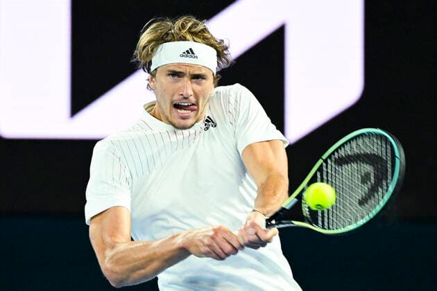 TENNIS AUSTRALIAN OPEN, Alexander Zverev of Germany plays a shot during his first Round Men s singles match against Daniel Altmaier of Germany on Day 1 of the Australian Open, at Melbourne Park, in Melbourne, Monday, January 17, 2022. ( NO ARCHIVING, EDITORIAL USE ONLY, NO USE IN BOOKS WITHOUT CONSENT MELBOURNE VIC AUSTRALIA  Copyright: xDAVExHUNTx 20220117001614177047