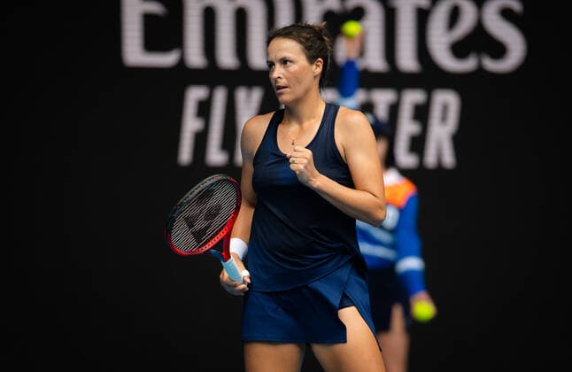 January 17, 2022, MELBOURNE, AUSTRALIA: Tatjana Maria of Germany in action during the first round of the 2022 Australian Open Grand Slam tennis tournament against Maria Sakkari of Greece MELBOURNE AUSTRALIA - ZUMAa181 20220117_zaa_a181_062 Copyright: xRobxPrangex