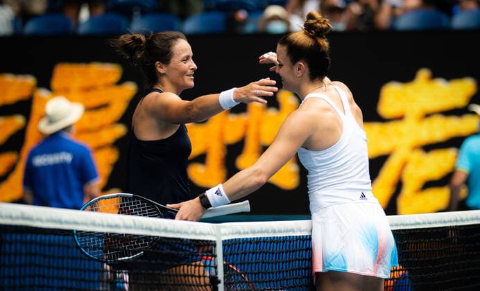 January 17, 2022, MELBOURNE, AUSTRALIA: Tatjana Maria of Germany & Maria Sakkari of Greece in action during the first round of the 2022 Australian Open Grand Slam tennis tournament MELBOURNE AUSTRALIA - ZUMAa181 20220117_zaa_a181_081 Copyright: xRobxPrangex