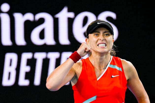 TENNIS AUSTRALIAN OPEN, Paula Badosa of Spain reacts during her first Round Women s singles match against Ajla Tomljanovic of Australia on Day 1 of the Australian Open, at Melbourne Park, in Melbourne, Monday, January 17, 2022. ( NO ARCHIVING, EDITORIAL USE ONLY, NO USE IN BOOKS WITHOUT CONSENT MELBOURNE VIC AUSTRALIA  Copyright: xDEANxLEWINSx 20220117001614205017